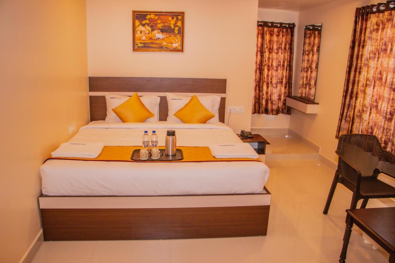 Hotel Mountview Comforts Tirupati Bagian luar foto