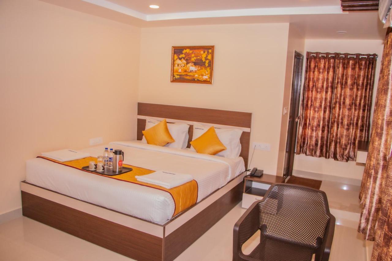 Hotel Mountview Comforts Tirupati Bagian luar foto