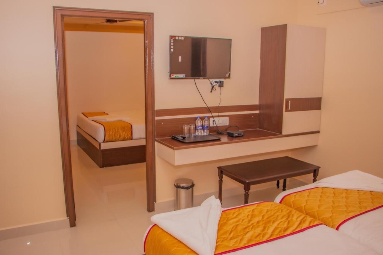 Hotel Mountview Comforts Tirupati Bagian luar foto