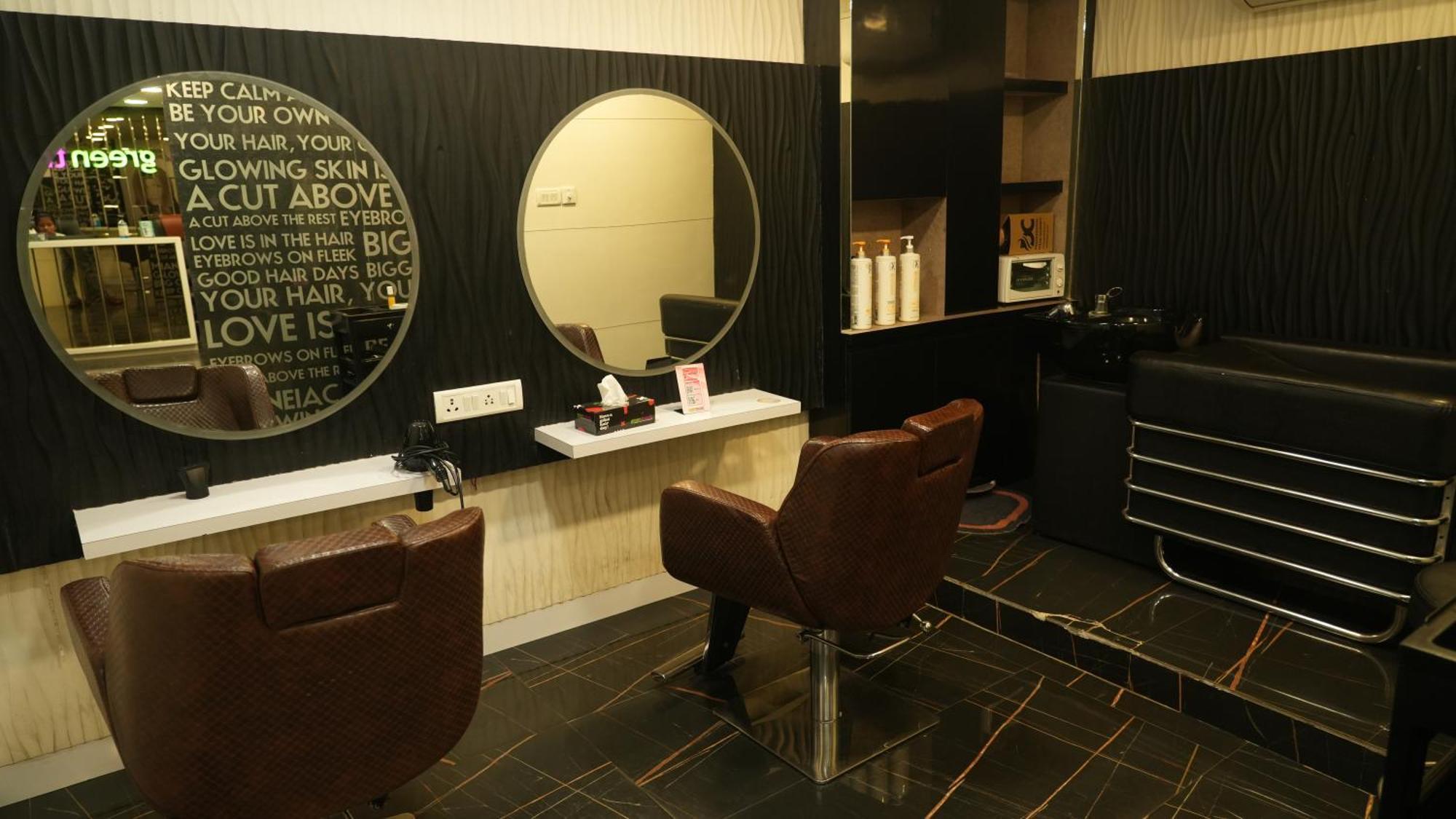 Hotel Mountview Comforts Tirupati Bagian luar foto