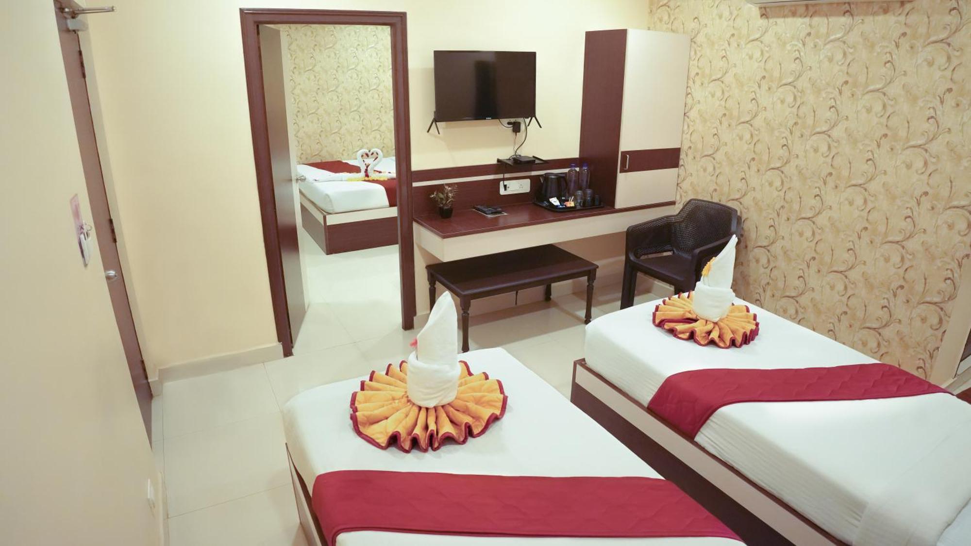Hotel Mountview Comforts Tirupati Bagian luar foto