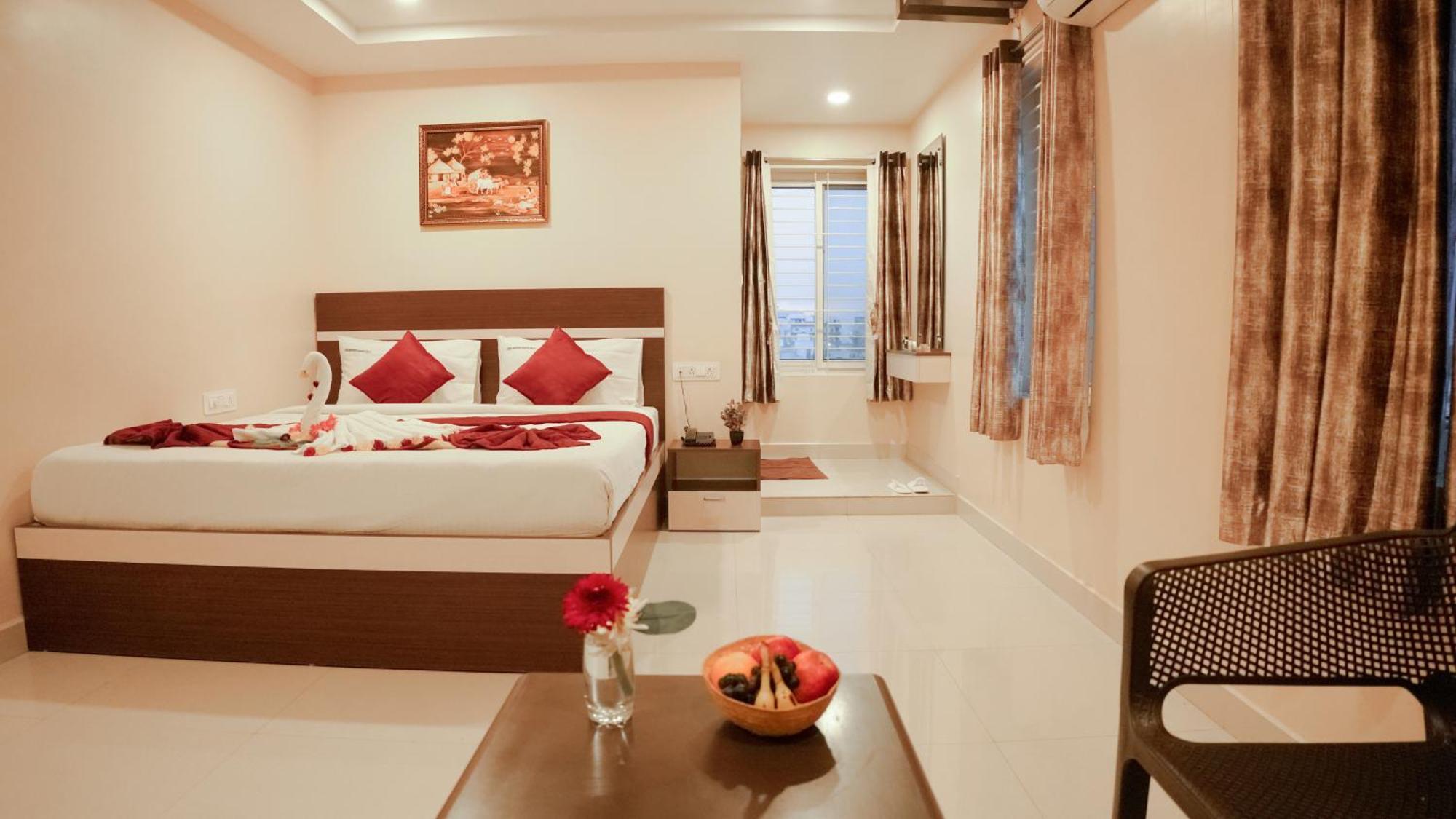 Hotel Mountview Comforts Tirupati Bagian luar foto