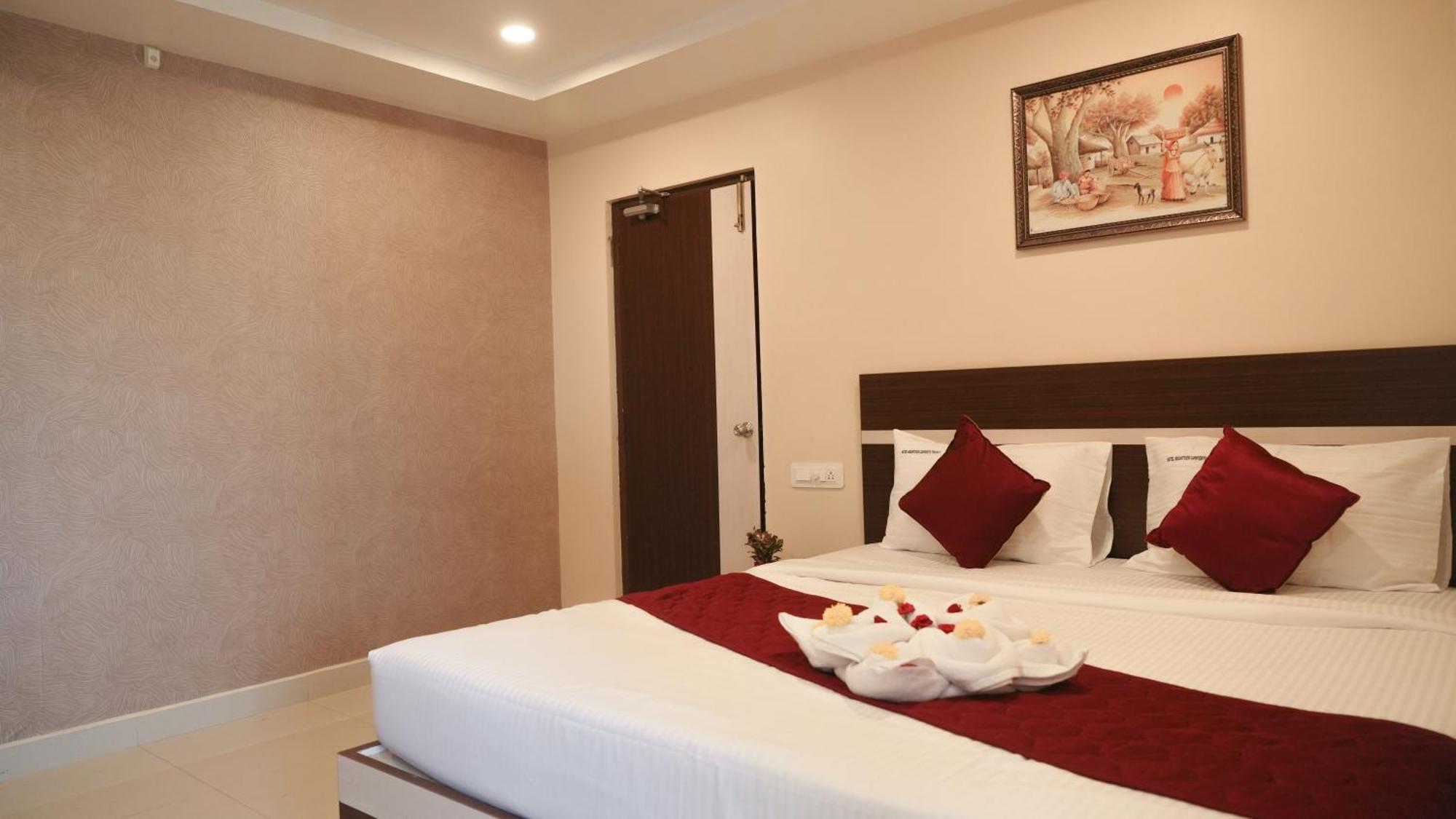 Hotel Mountview Comforts Tirupati Bagian luar foto