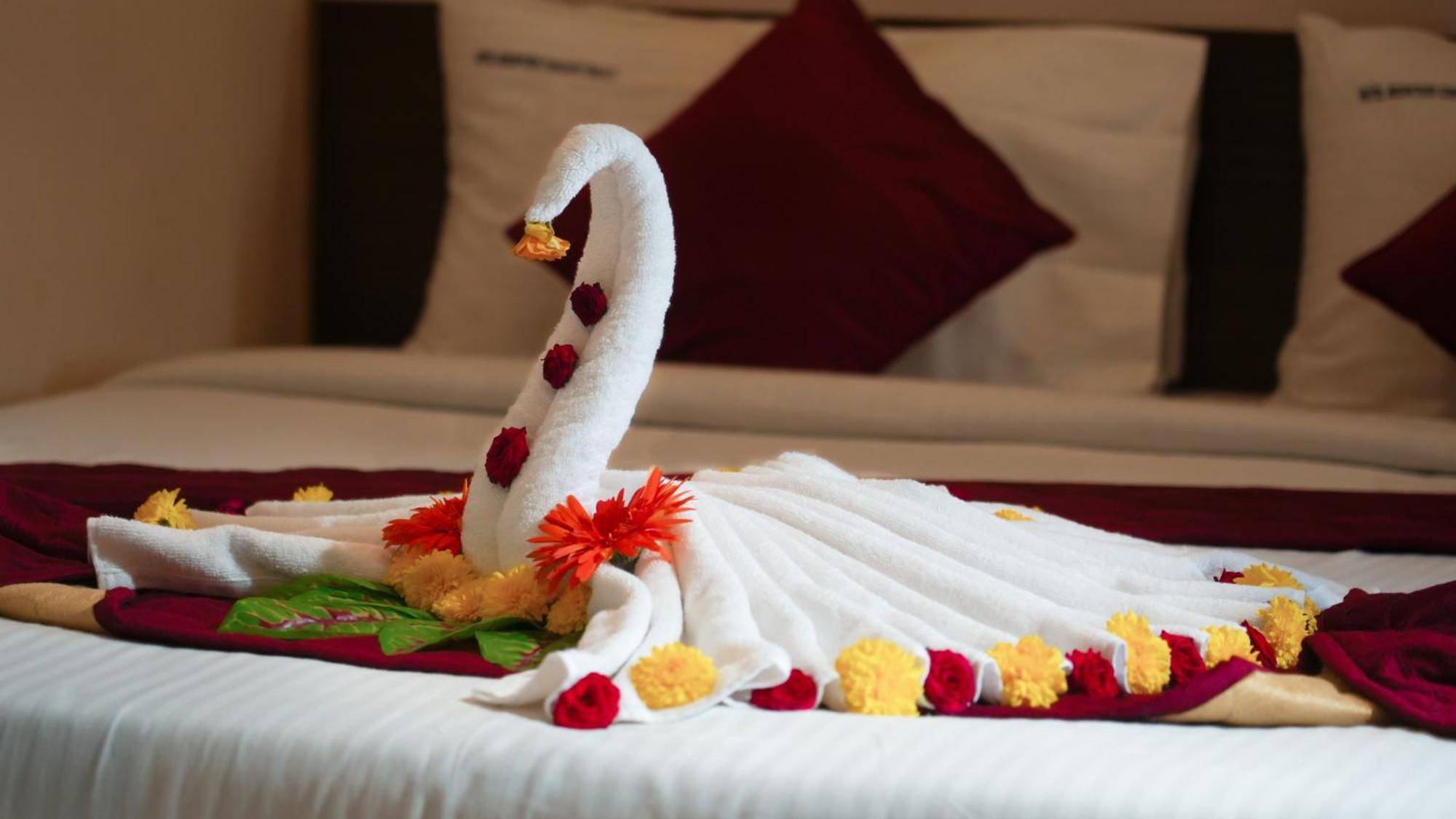 Hotel Mountview Comforts Tirupati Bagian luar foto